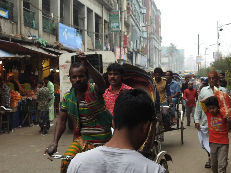 Street scene in Old Dhaka
